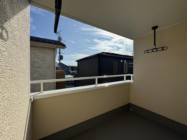 detached 滋賀県愛知郡愛荘町豊満 地図を見る