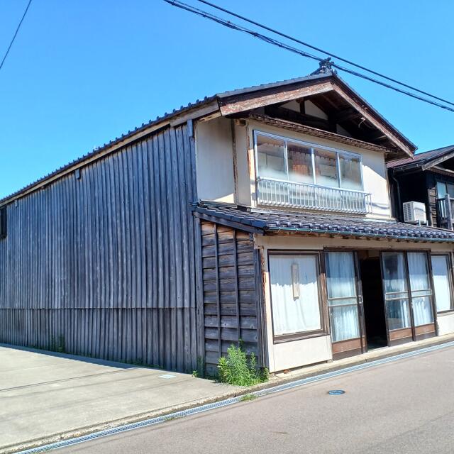 detached 新潟県三島郡出雲崎町大字尼瀬 地図を見る