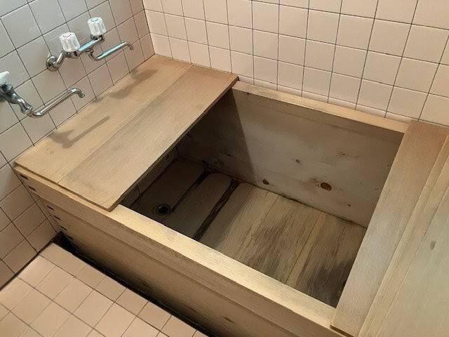 detached 新潟県西蒲原郡弥彦村大字上泉 地図を見る