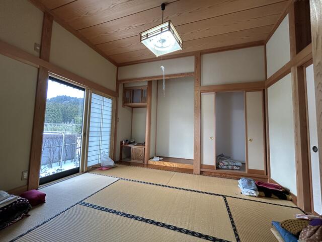 detached 新潟県西蒲原郡弥彦村大字上泉 地図を見る