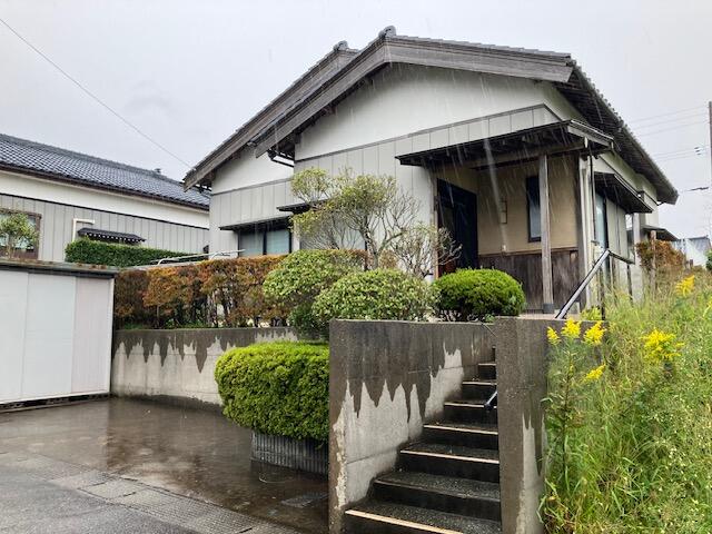 detached 新潟県西蒲原郡弥彦村大字上泉 地図を見る