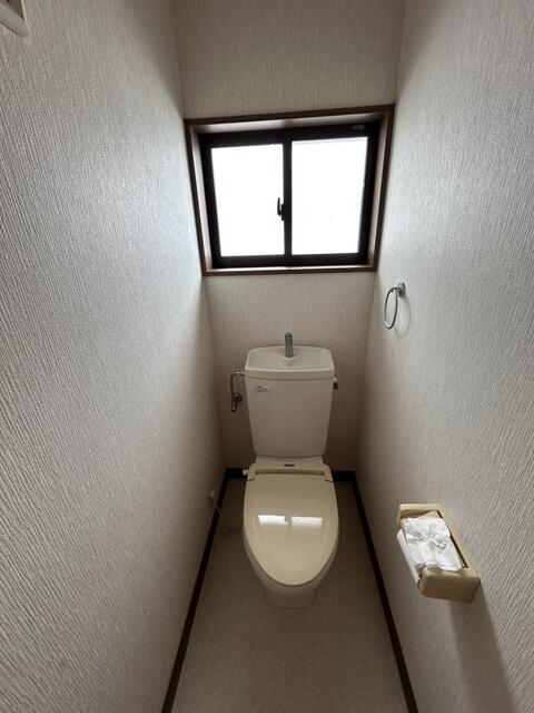 detached 新潟県西蒲原郡弥彦村大字上泉 地図を見る