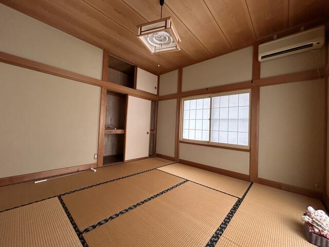 detached 新潟県西蒲原郡弥彦村大字上泉 地図を見る