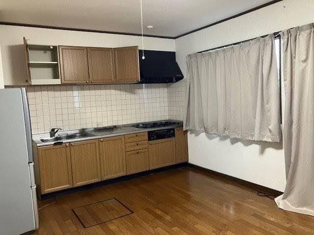 detached 新潟県西蒲原郡弥彦村大字上泉 地図を見る