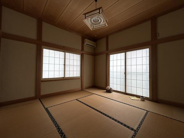 detached 新潟県西蒲原郡弥彦村大字上泉 地図を見る