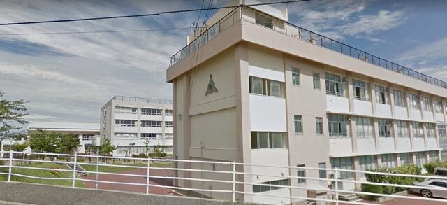 新潟市立藤見中学校 (1,089m)