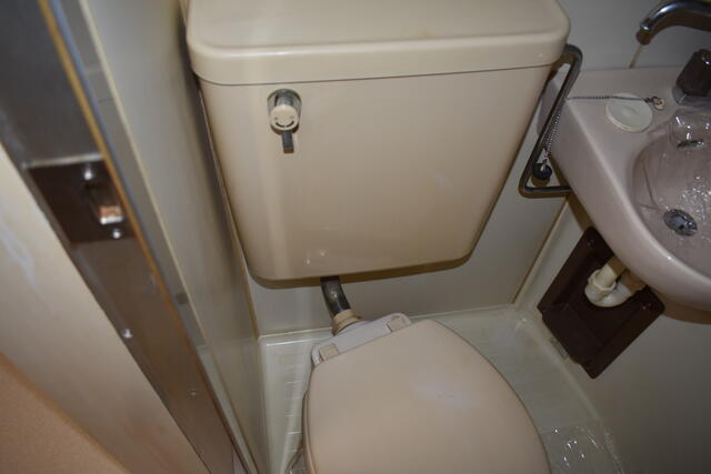 トイレ／３点式のユニットバスとなります。／撮影日2020-03-13