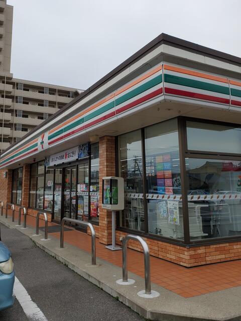 セブンイレブン新潟神道寺店 (568m)