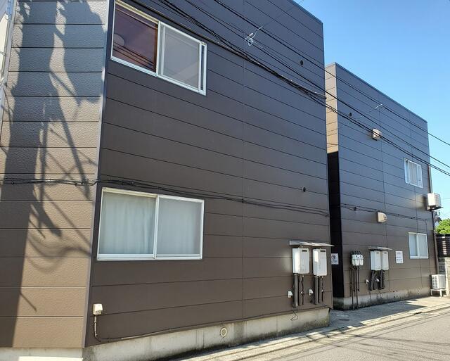 現地（外観）／新潟中央自動車学校に道路を挟んで向かい側に立地しております。／撮影日2022-05-27