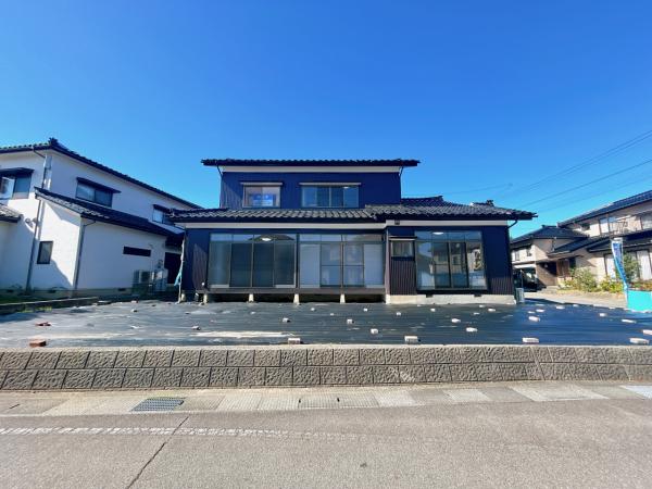 detached 新潟県三島郡出雲崎町大字川西 地図を見る