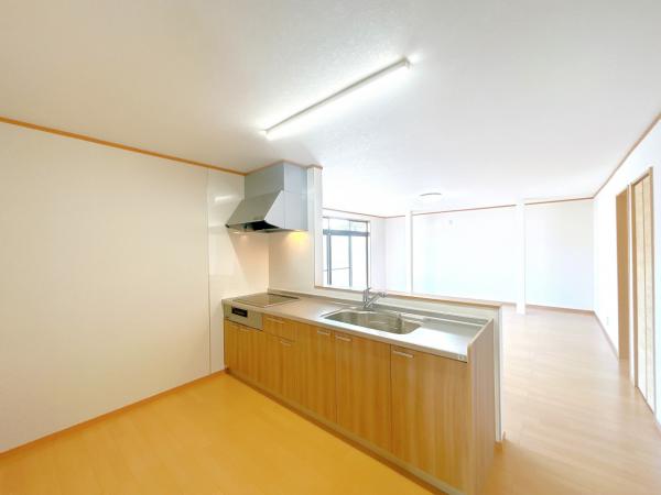 detached 新潟県三島郡出雲崎町大字川西 地図を見る