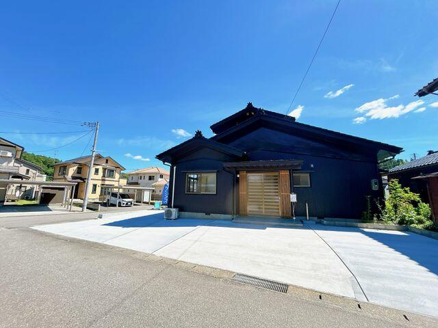 detached 新潟県三島郡出雲崎町大字川西 地図を見る