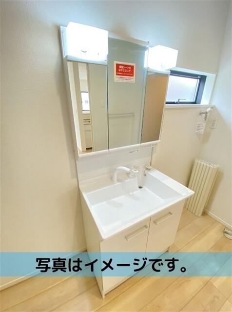 detached 富山県滑川市菰原 地図を見る