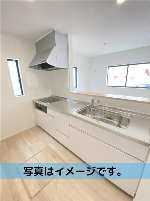 detached 富山県滑川市菰原 地図を見る