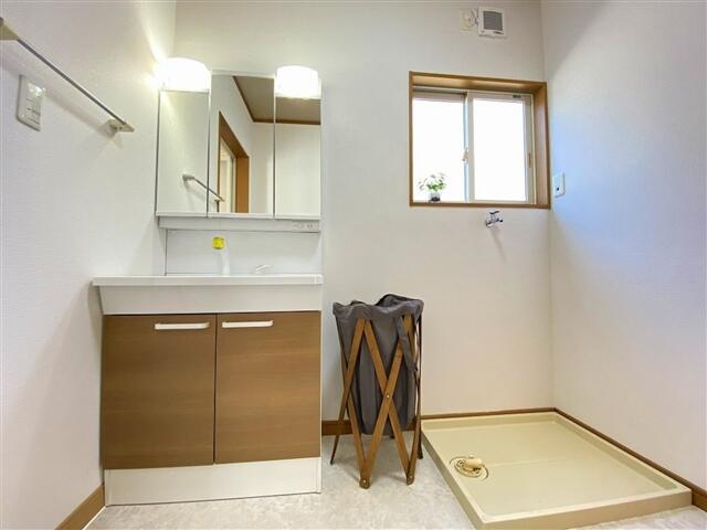 detached 富山県砺波市鷹栖 地図を見る