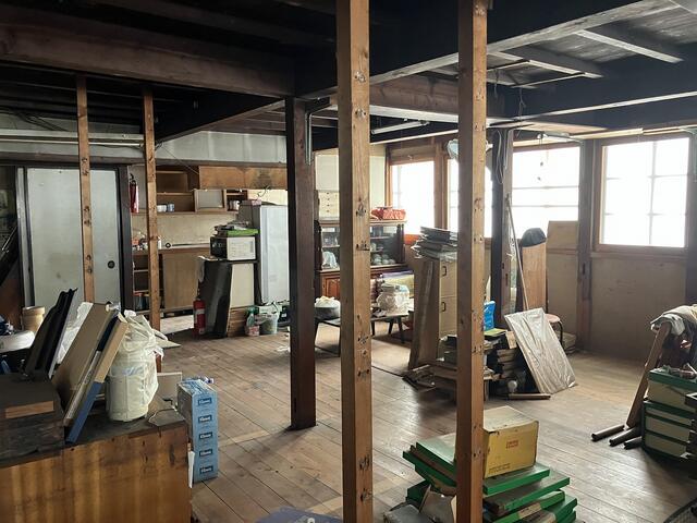 detached 富山県南砺市荒木 地図を見る