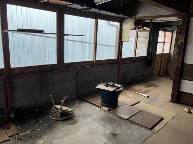 detached 富山県南砺市荒木 地図を見る