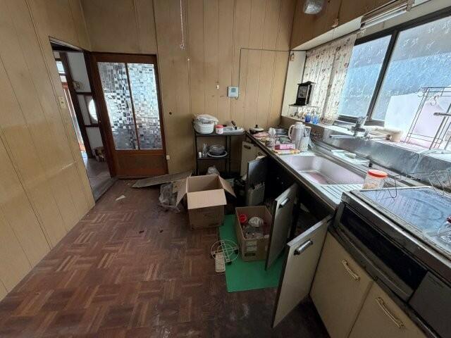 detached 富山県高岡市伏木古府元町 地図を見る