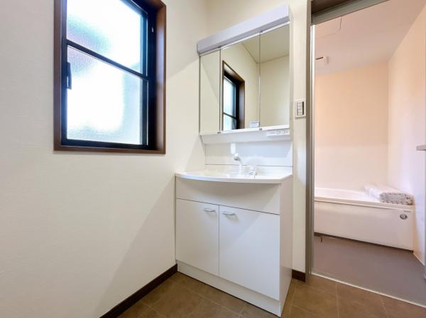 detached 富山県下新川郡入善町上飯野新 地図を見る