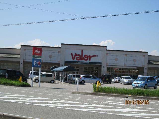 バロー高岡木津店 (1,514m)