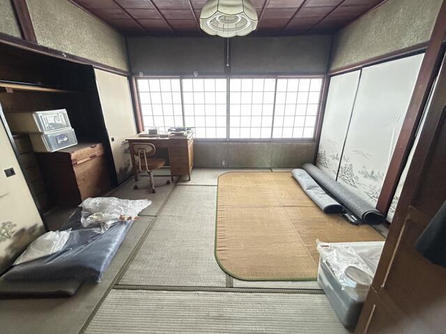 リビング以外の居室／２階和室