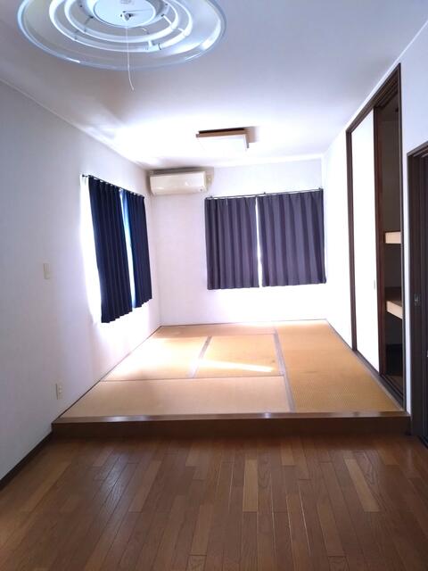 リビング以外の居室／２階　和室＆洋室