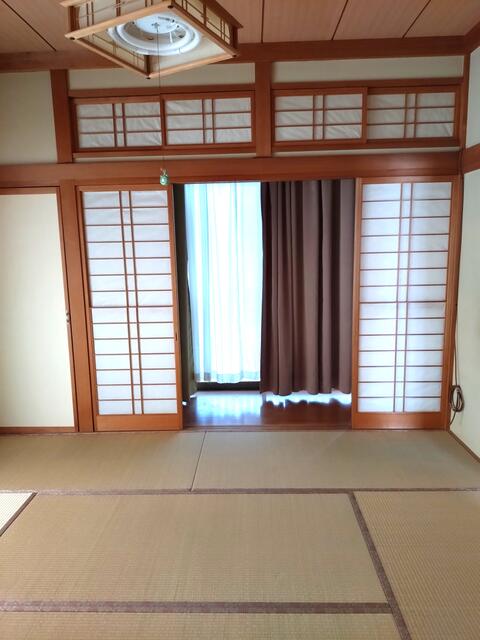 リビング以外の居室／和室と縁側