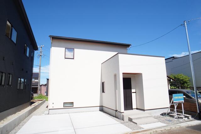 富山県射水市の一戸建て | 2960万円 | 4LDK | 147.67m² | Akiyama house finder