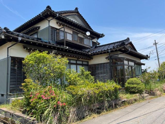 detached 富山県小矢部市蓮沼 地図を見る
