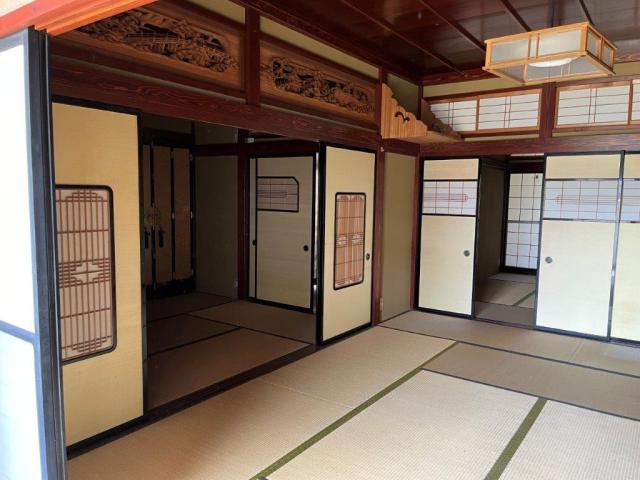 detached 富山県小矢部市蓮沼 地図を見る