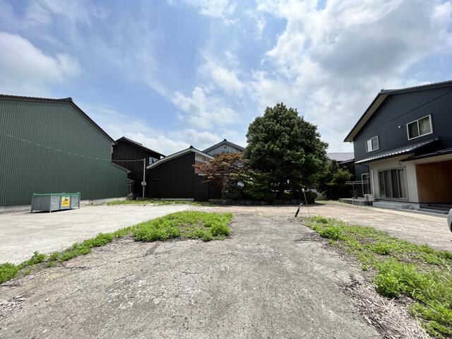 detached 富山県小矢部市今石動町１丁目 地図を見る