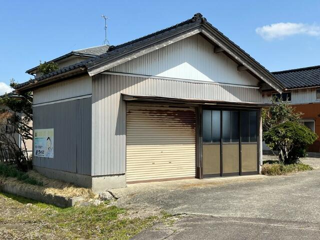 detached 富山県小矢部市経田