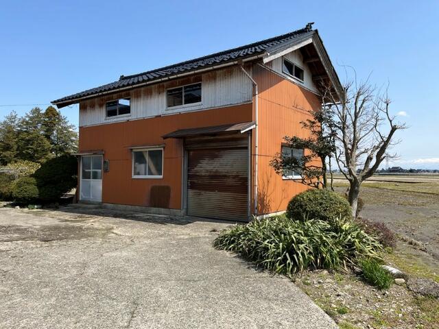 detached 富山県小矢部市経田