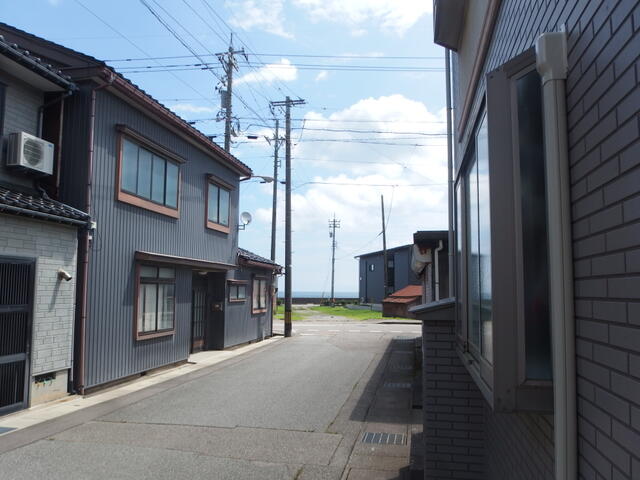detached 富山県氷見市南大町 地図を見る