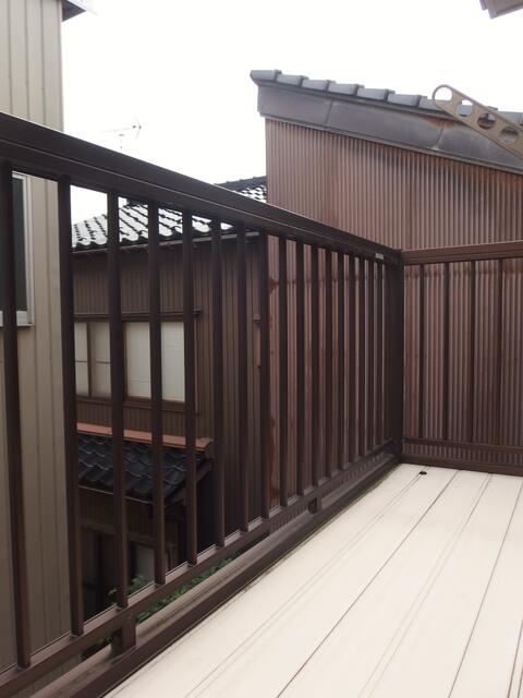 detached 富山県氷見市南大町 地図を見る