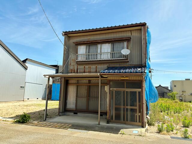 detached 富山県氷見市中央町 地図を見る