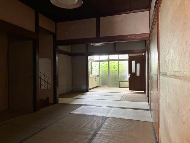 detached 富山県氷見市南大町 地図を見る