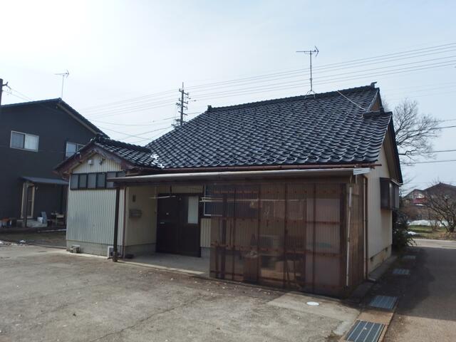 detached 富山県氷見市北大町 地図を見る