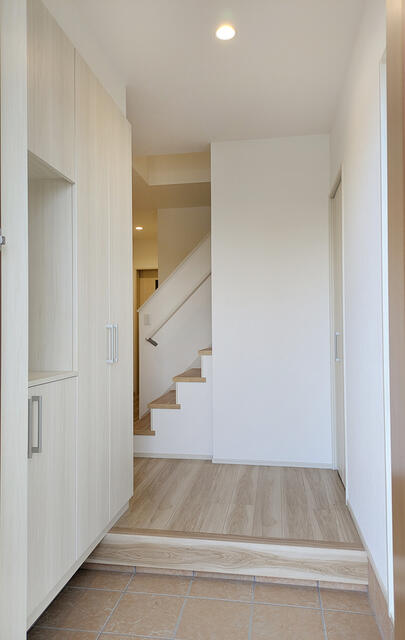 玄関／玄関（西側Ｂ）