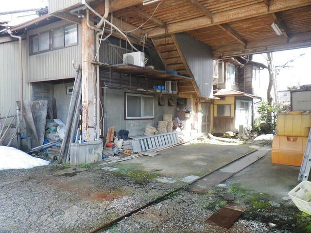 detached 富山県高岡市清水町１丁目 地図を見る