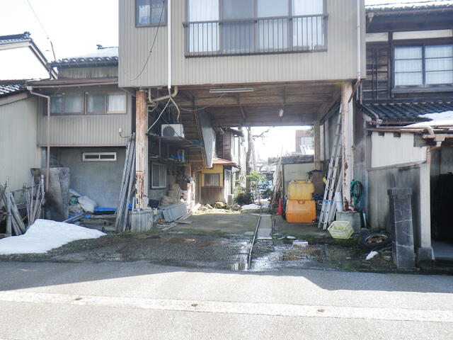 detached 富山県高岡市清水町１丁目 地図を見る