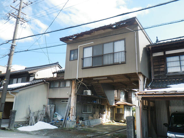detached 富山県高岡市清水町１丁目 地図を見る