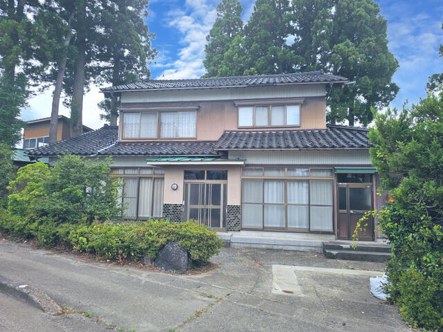 house for sale in Nanto, Toyama | ¥2,800,000 | 11DK | Akiyama house f…