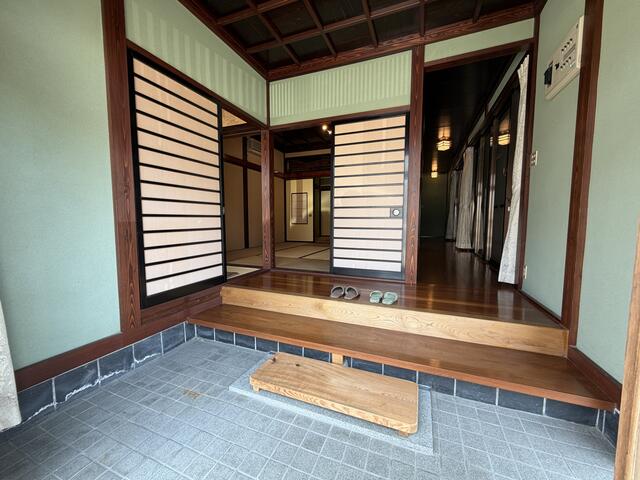 detached 富山県小矢部市末友 地図を見る