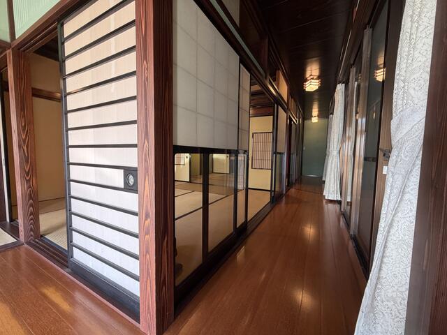 detached 富山県小矢部市末友 地図を見る