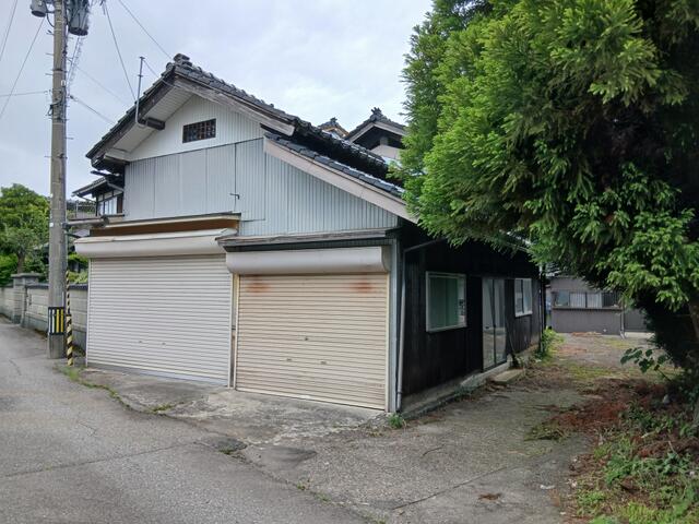 detached 富山県中新川郡立山町末三賀 地図を見る