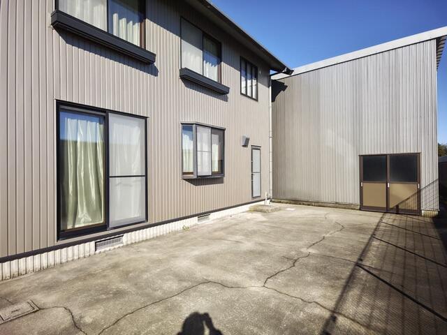 detached 富山県小矢部市西島