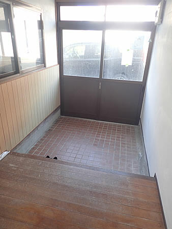 detached 富山県氷見市栄町 地図を見る