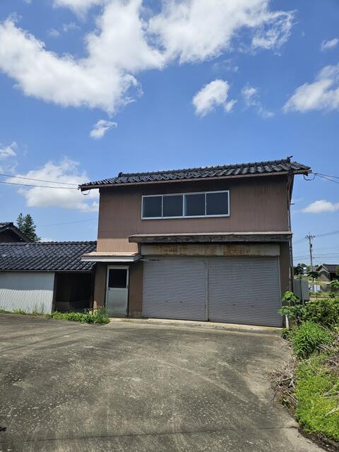detached 富山県南砺市岩屋 地図を見る