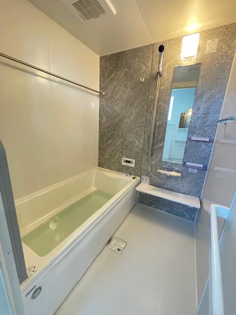 detached 富山県小矢部市金屋本江 地図を見る